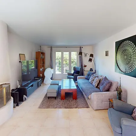 Belle Climatisee Avec Piscine Et Parking Au Lavandou - Fr-1-308-200 Le Lavandou
